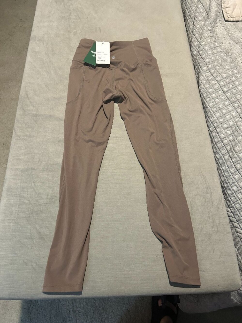 NWT Halara UltraSculpt Tummy Control High Rise Pocket Leggings Taupe Brown XS